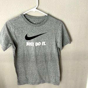 Boy’s Nike cotton T-Shirt size L